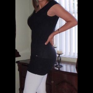 Black knit top. Guess. Large. Used